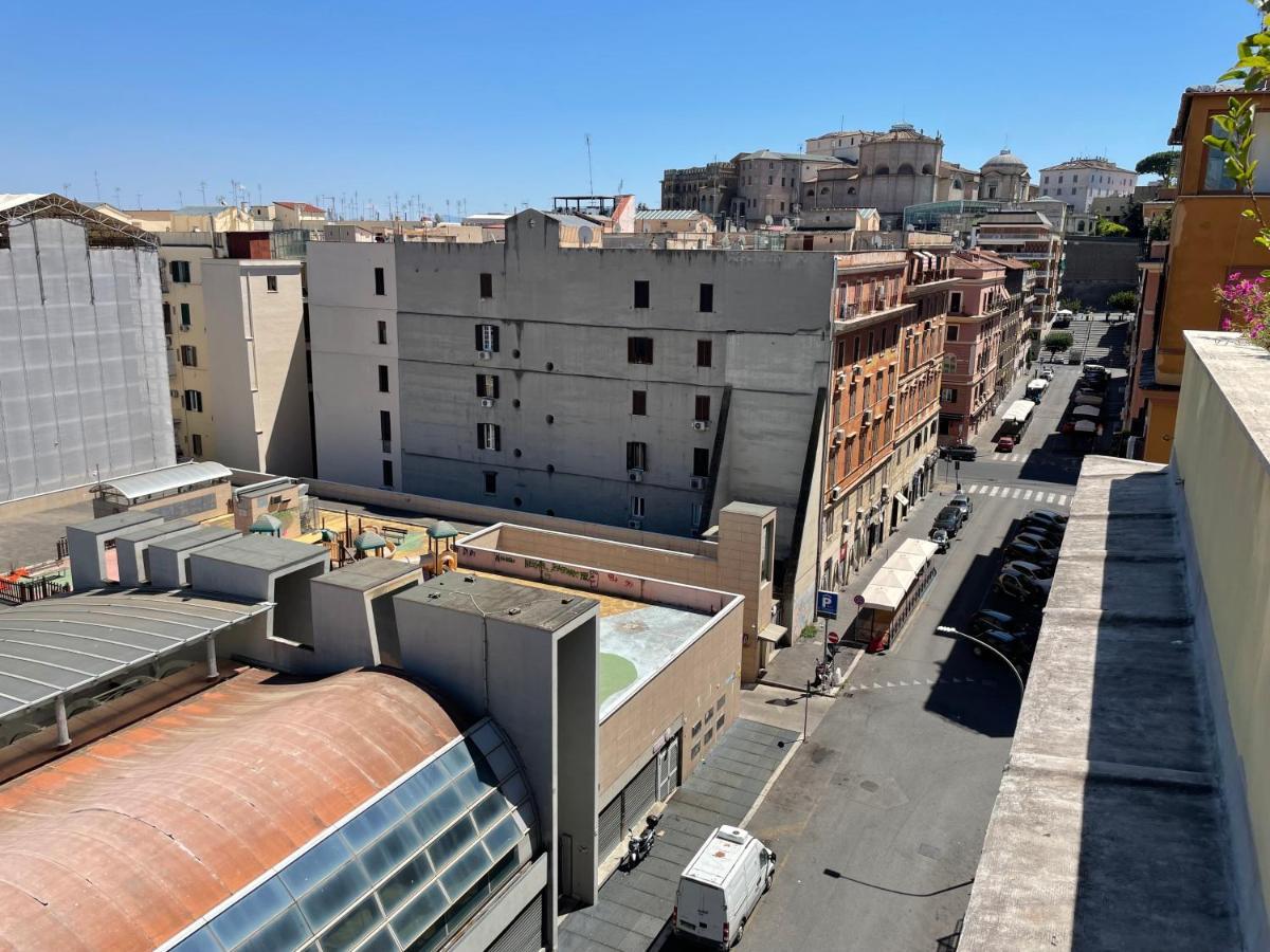 Apartament Caracciolo33 Rzym Zewnętrze zdjęcie